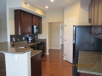 Building Photo - Village at Olentangy Crossing 0081