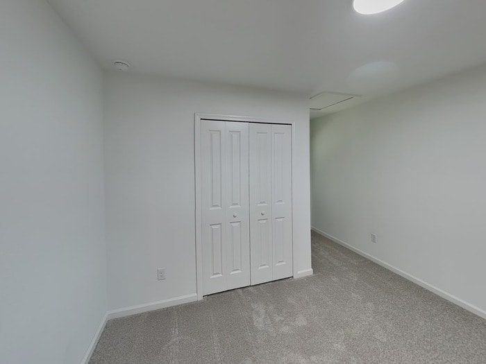 Building Photo - 610 Holly Lks Dr