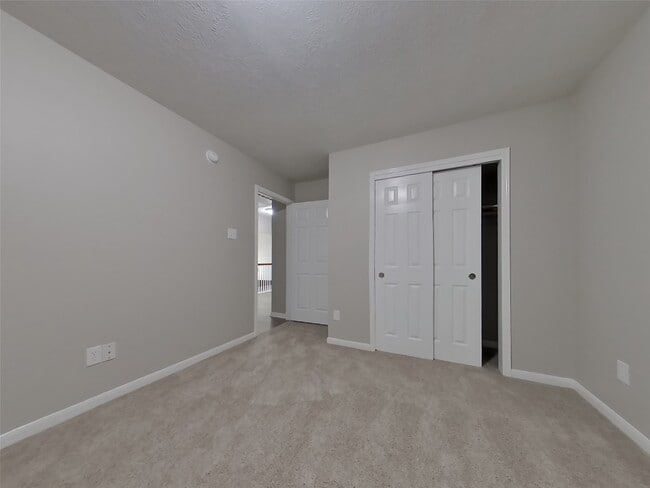 Building Photo - 3014 Rolling Fog Dr