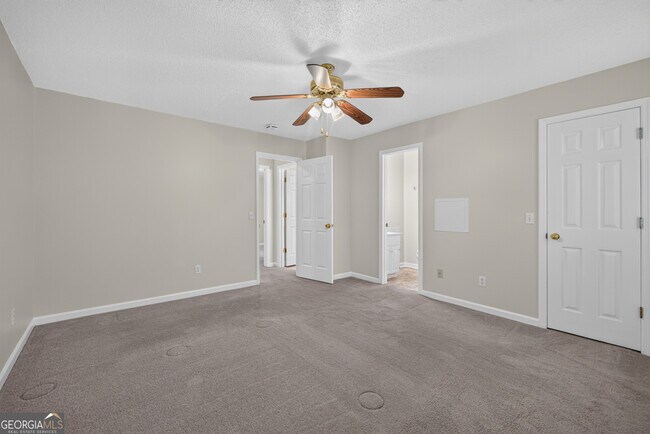 Building Photo - 129 Springbrook Dr