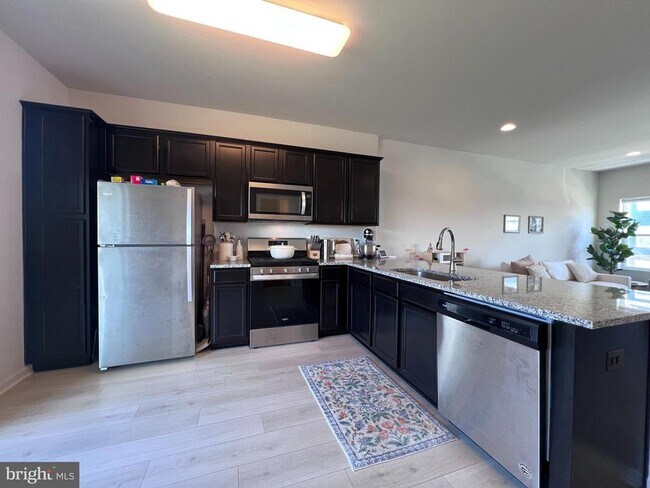 Building Photo - 316 Starry Way Dr
