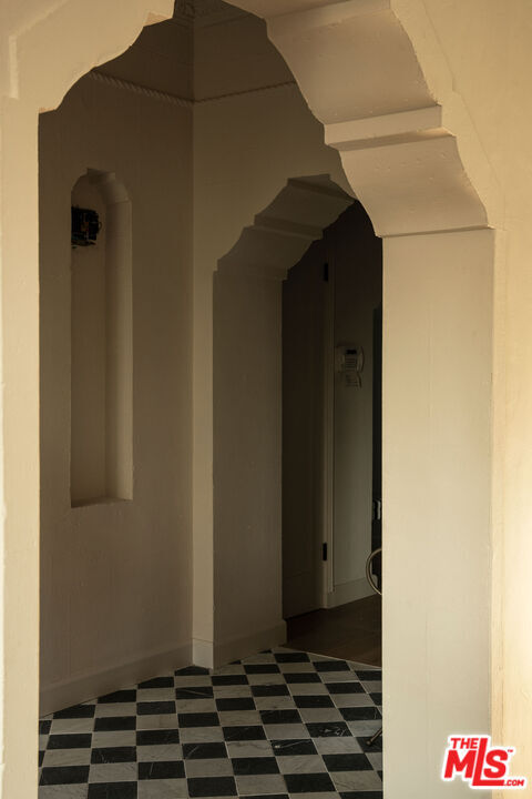 Building Photo - 1208 S La Jolla Ave