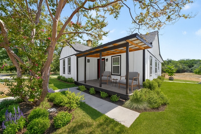 Building Photo - 1203 Ave J