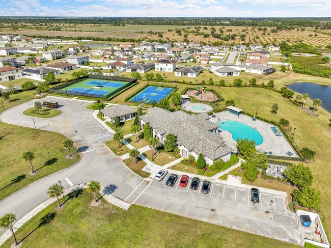 Building Photo - 13096 NW Copper Creek Dr