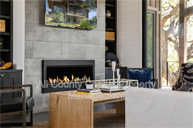 Building Photo - 2113 Barbaro Way