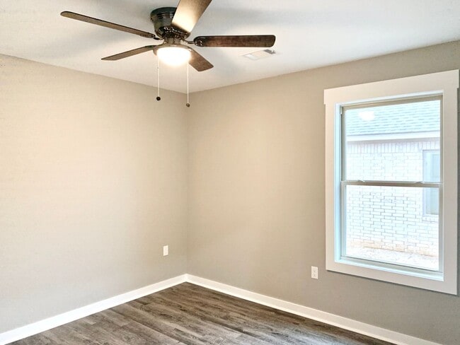 Building Photo - Modern 3-BR/2-BA Home Near ASU