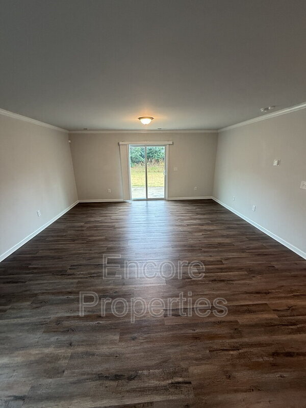 Building Photo - 208 Abercorn Way