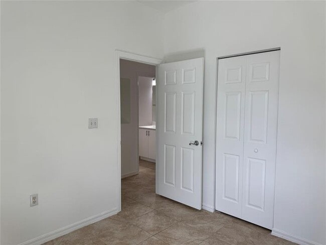 Building Photo - 4331 SW 131st Ln