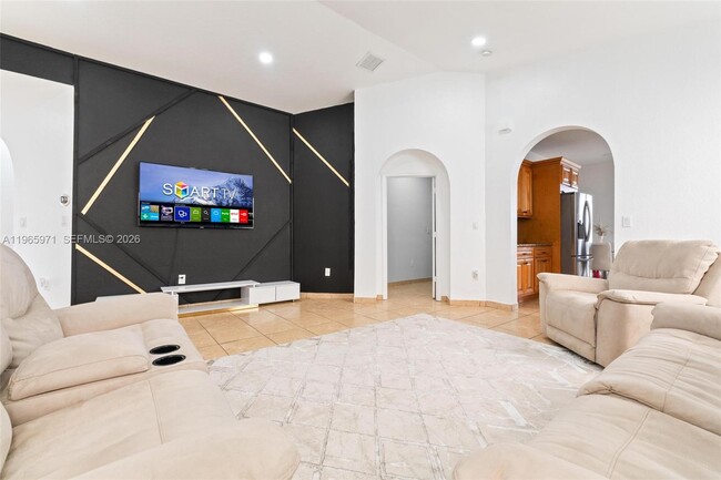 Building Photo - 2328 NE 37th Terrace