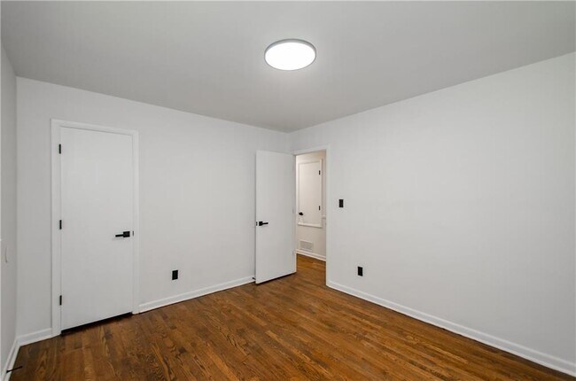 Building Photo - 3833 Wedgefield Cir