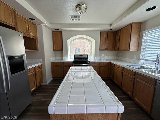 Building Photo - 10679 Timber Stand St