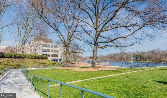 Building Photo - 10205 Wincopin Cir