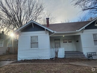 Building Photo - 1206 S Rockford Ave