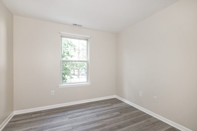 Building Photo - 1396 Tristram Cir