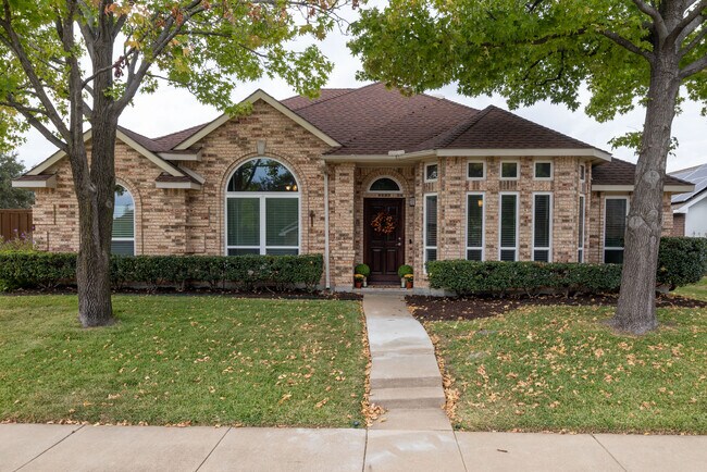 Building Photo - 3410 Los Alamos Ln