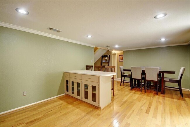 Building Photo - 8203 Beaver Brook Ln