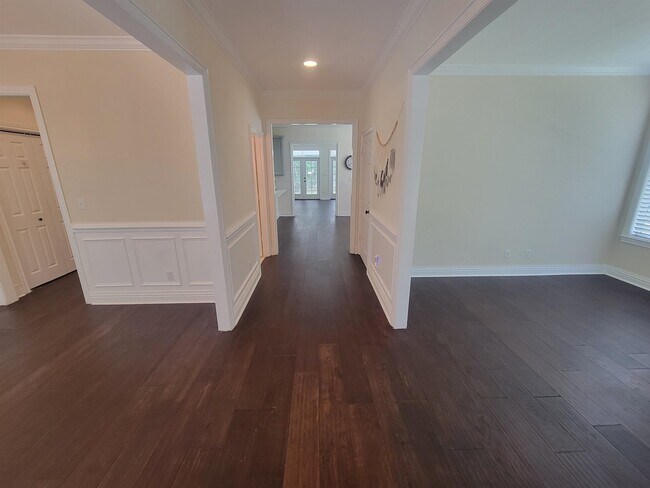 Building Photo - 3773 Overlook Dr
