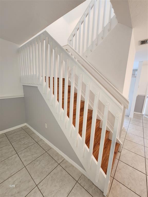 Building Photo - 119 Hidden Court Rd