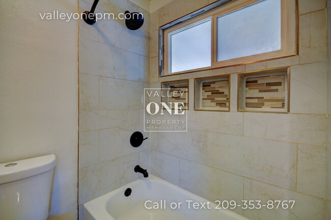 Building Photo - Experience Pet-Friendly Resort Living! Fea...
