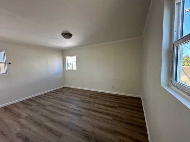 Building Photo - 624 W 49th St