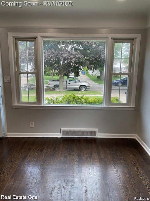 Building Photo - 6991 Colonial St