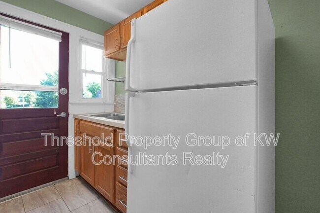 Building Photo - 1126 Northwest Blvd