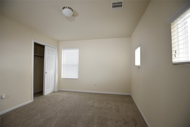 Building Photo - 9997 Hyacinth Way