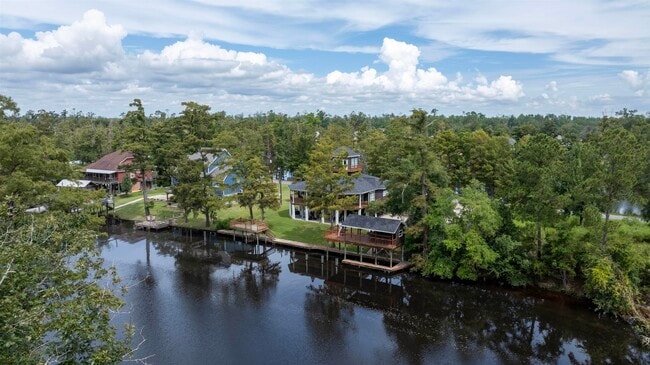 Building Photo - 5004 Cypress Lake Dr