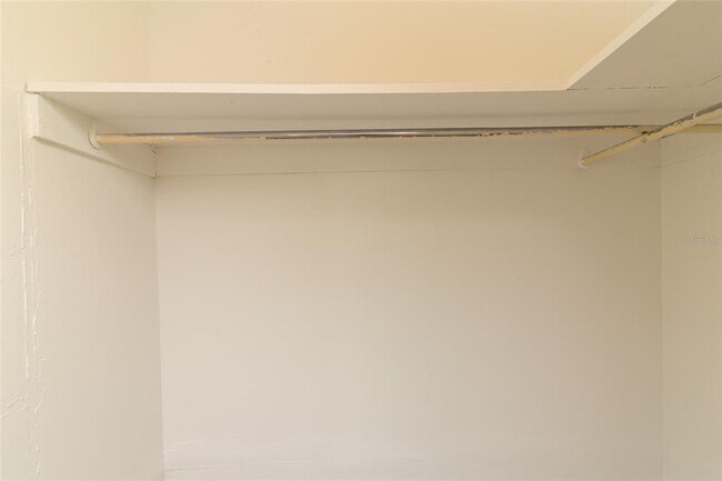 Building Photo - 1700 SW 16th Ct