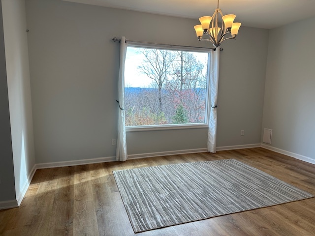 Dining Area with Mountain Views - 793 Clifton Trl