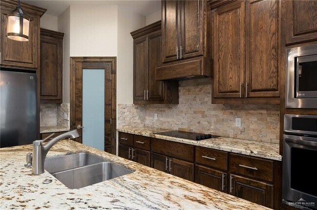 Building Photo - 16 N 36th St