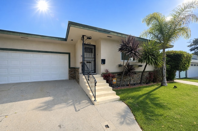 Building Photo - wesley