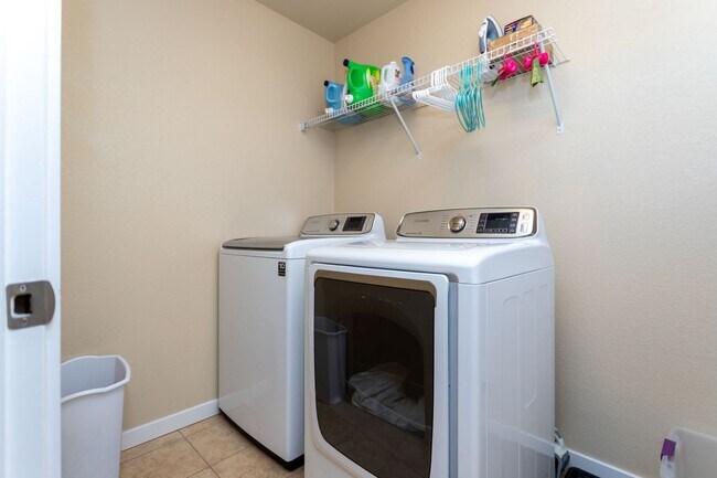 Building Photo - Immaculate 3-Story Home | Comfort, Space &...