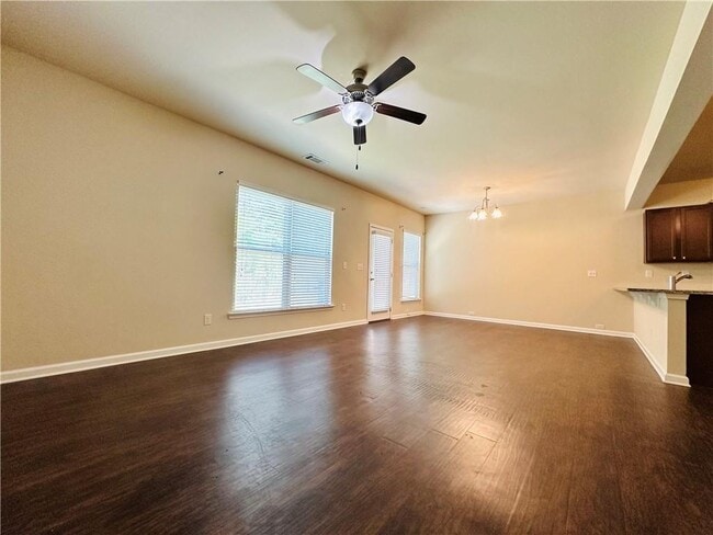 Building Photo - 244 Highland Pointe Cir E