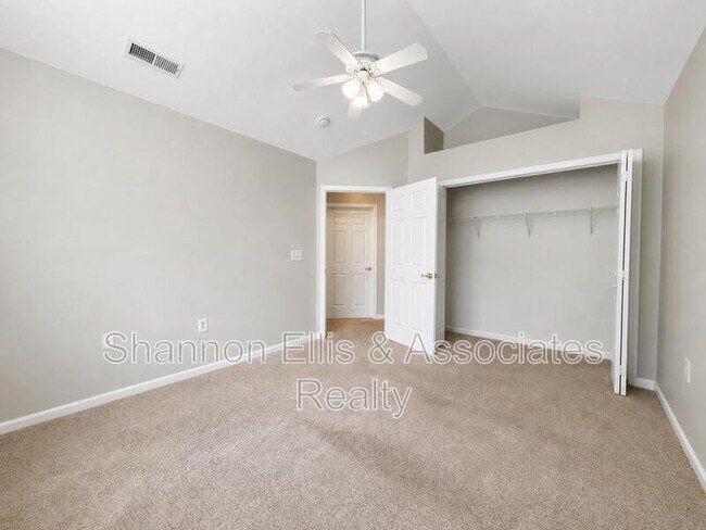Building Photo - 3057 Orchard Ridge Cir