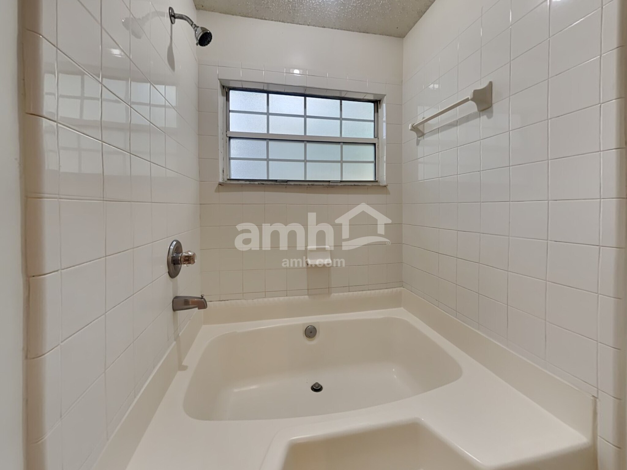 Building Photo - 3275 Guernsey Ct