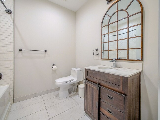 Building Photo - Three Bedroom Modern Olde Kensington Condo with Roofdeck