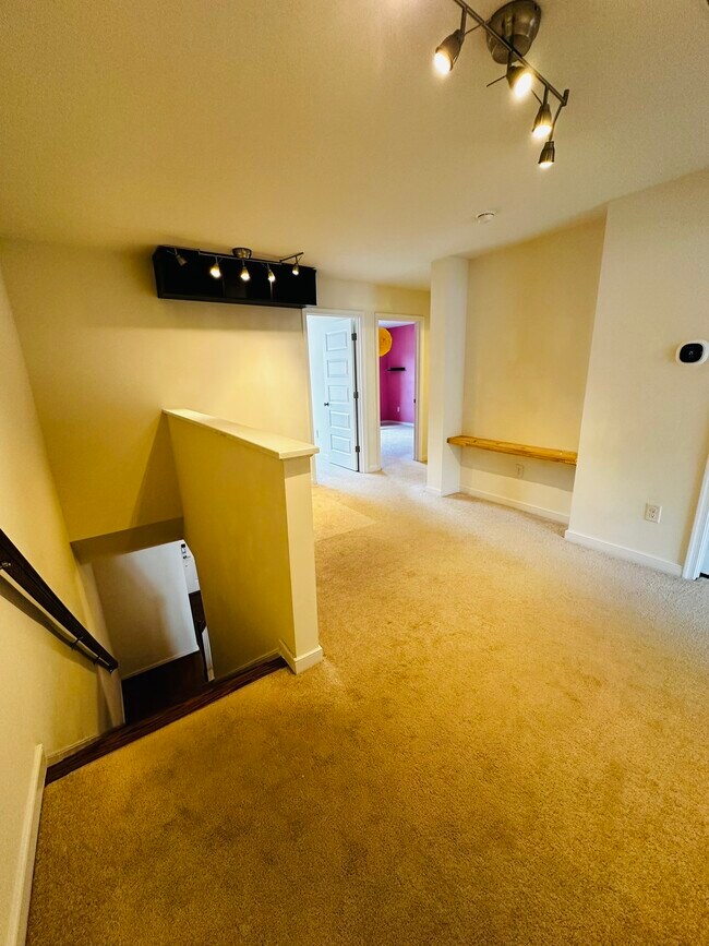 Building Photo - 5604 Benoni Ct