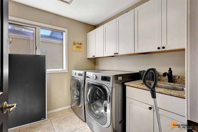 Building Photo - 18722 Guillemot Cir
