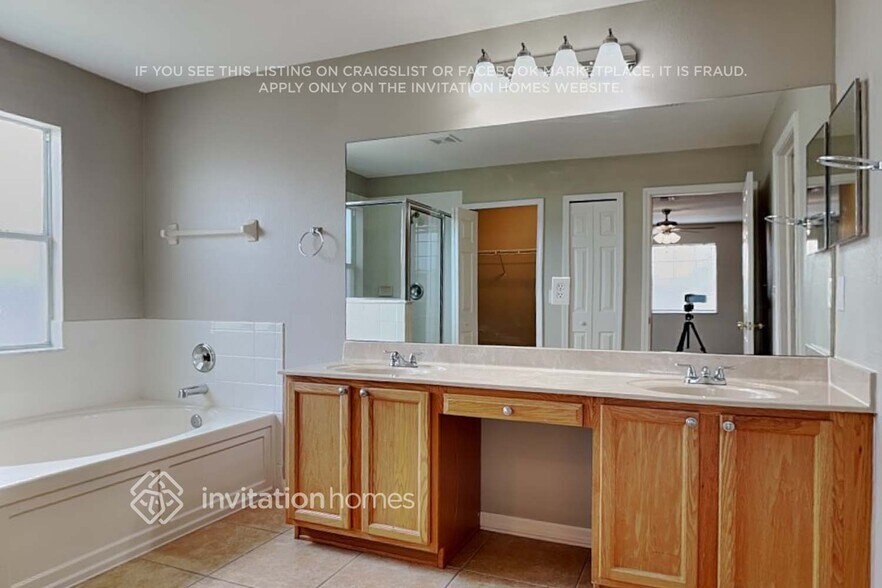 Building Photo - 1401 Gallberry Ct