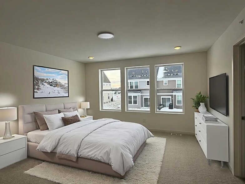 Building Photo - 4748 Airlake Curv