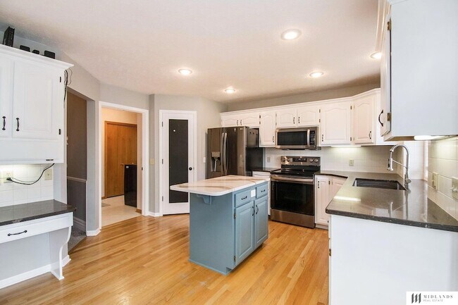 Building Photo - 8714 S 98th Cir