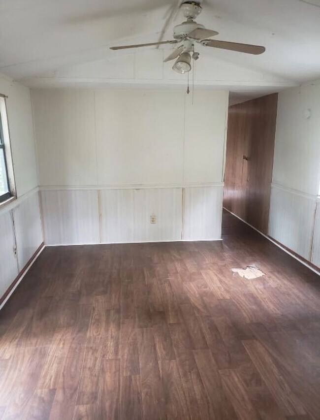 Building Photo - 539 Coconut Cir