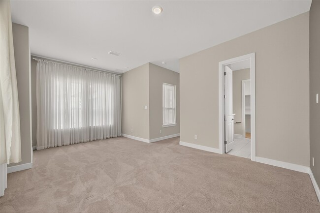 Building Photo - 4906 Tanyard Manor Dr