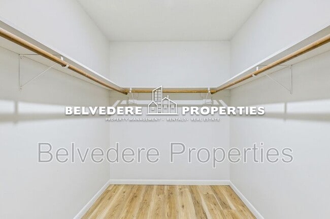 Building Photo - 6 Bellows Ct