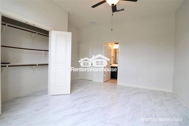Building Photo - 2902 Iris Gable Ct
