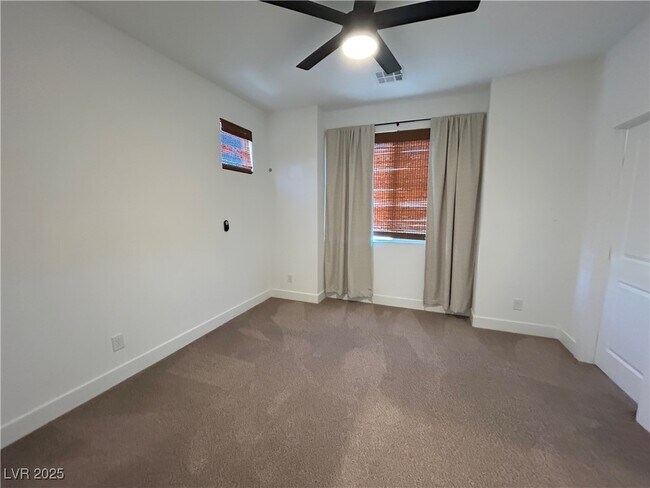 Building Photo - 8085 Skye Roar Ct