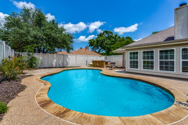 Building Photo - 105 Douglas Dr