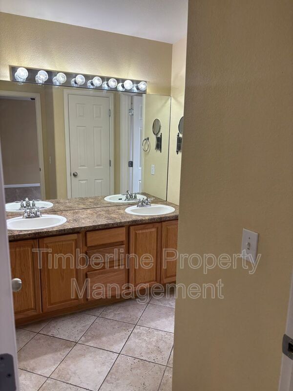 Building Photo - 4096 Diamond Ridge View