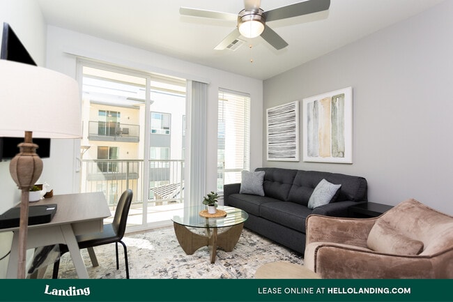 Building Photo - 9314 W Russell Rd